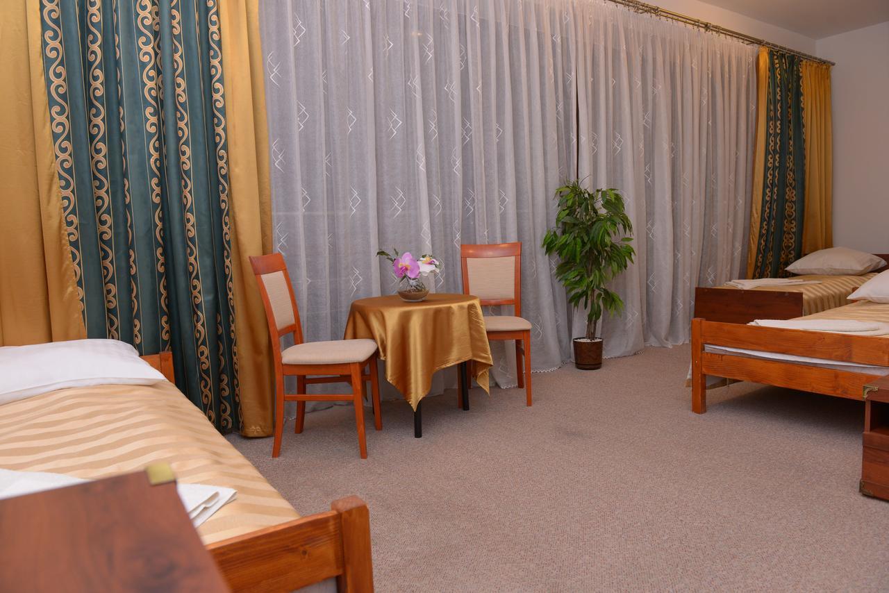Hotel Pod Debami เตเรซโปล ภายนอก รูปภาพ