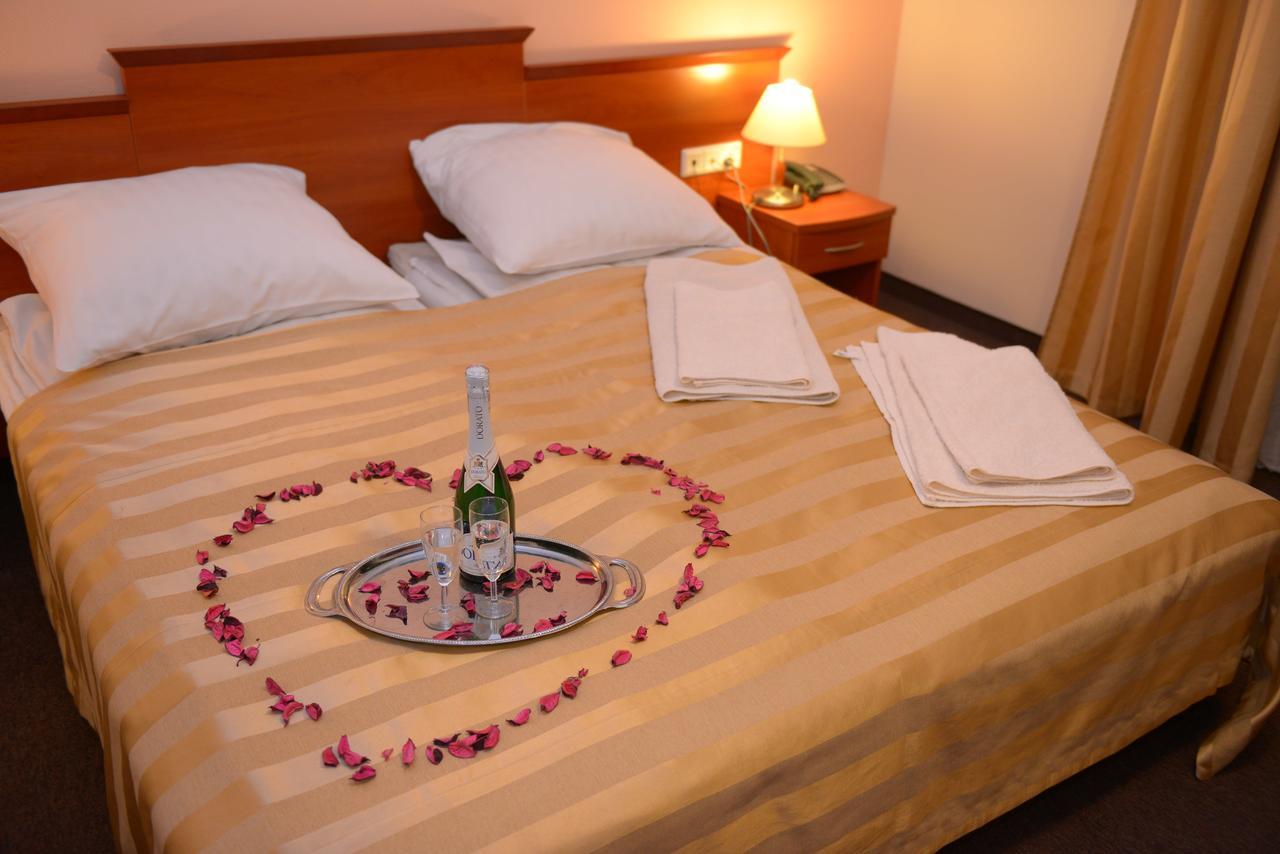 Hotel Pod Debami เตเรซโปล ภายนอก รูปภาพ