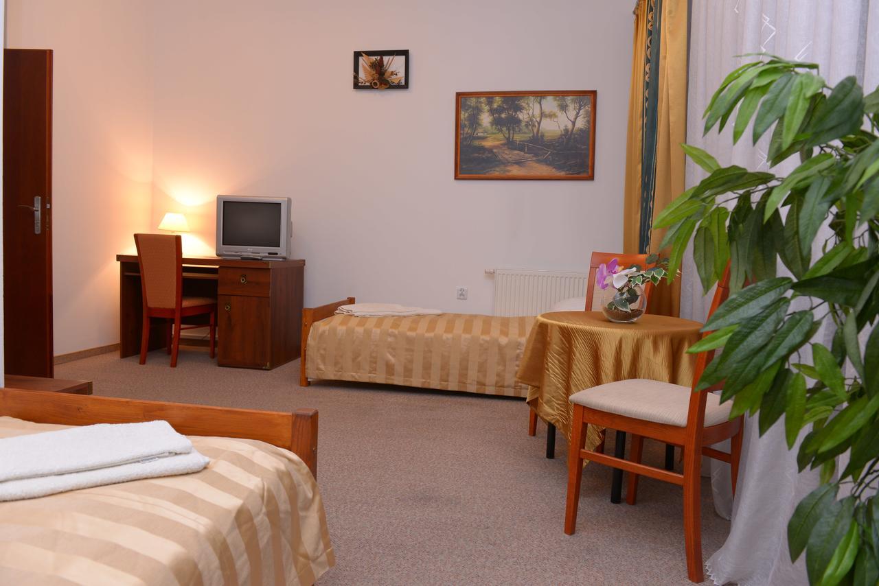 Hotel Pod Debami เตเรซโปล ภายนอก รูปภาพ